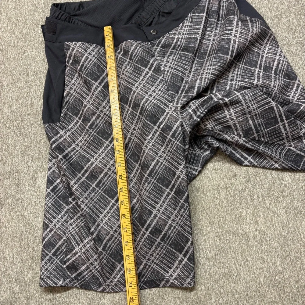 Pearl‎ Izumi Cycling Shorts Mens XL Black Gray Plaid Padded MTB Baggy